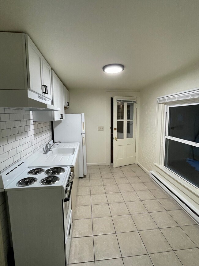 117 Roselawn Ave Apartments Unit 2 Fairport, NY