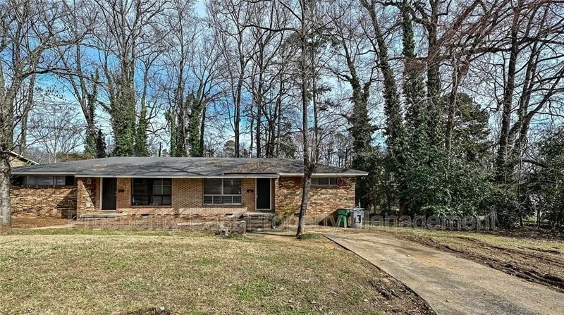 Photo - 617 Camrose Drive