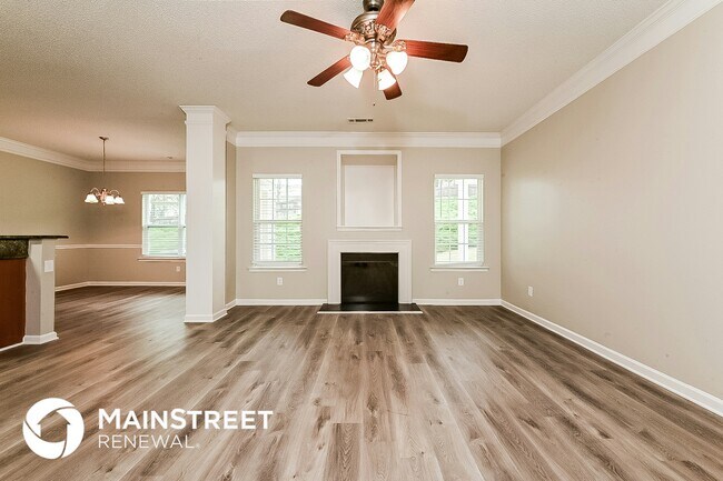 Photo - 520 Hansen Dr