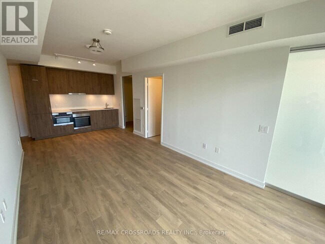 Photo - 158 Front St E Unit 1811