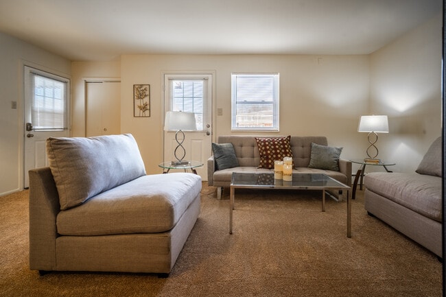 Photo - 901 W Aaron Dr Unit E