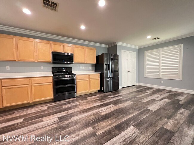 Photo - 3 br, 2.5 bath House - 7841 Nesting Pine P...