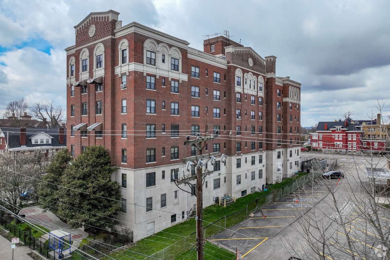 Building Photo - The President