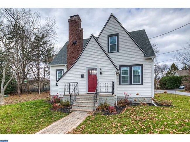 Building Photo - 5 Woodrow Ave