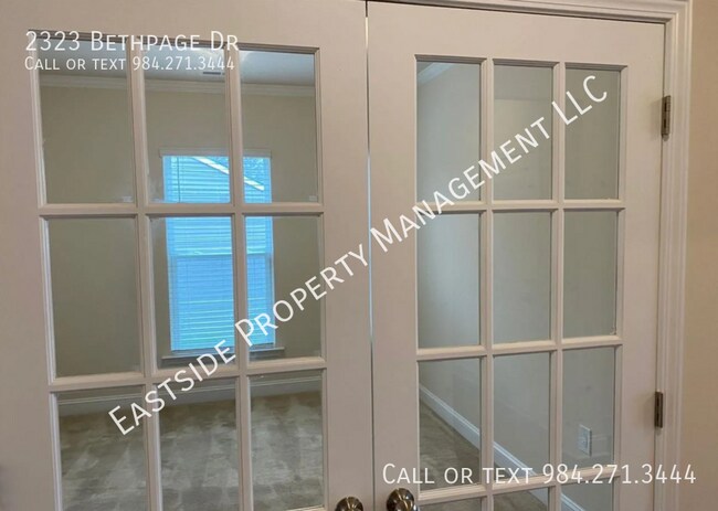 Photo - 2323 Bethpage Dr