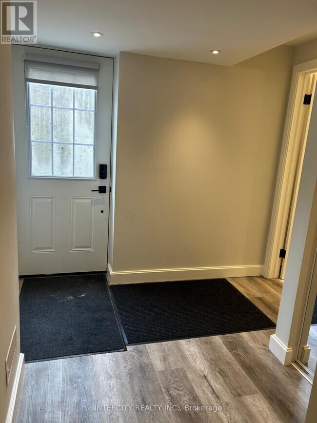 Photo - 10 Hopkins Cres