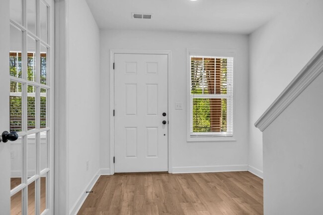 Photo - Modern Living in Bellevue