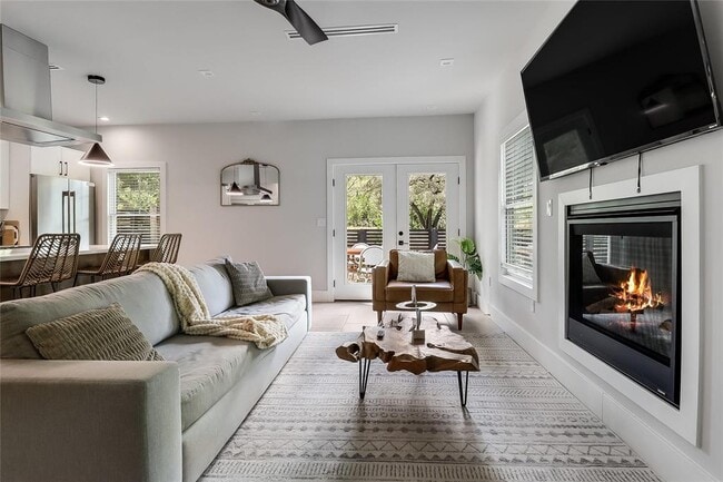 Building Photo - 1111 W Annie St