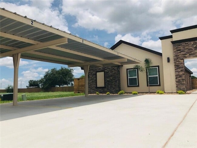 Building Photo - 3805 Valeria St Unit 4