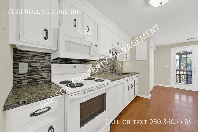 Photo - 7130 Rollingridge Dr