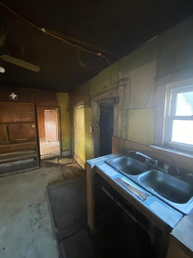 Photo - 5703 Lee Hwy