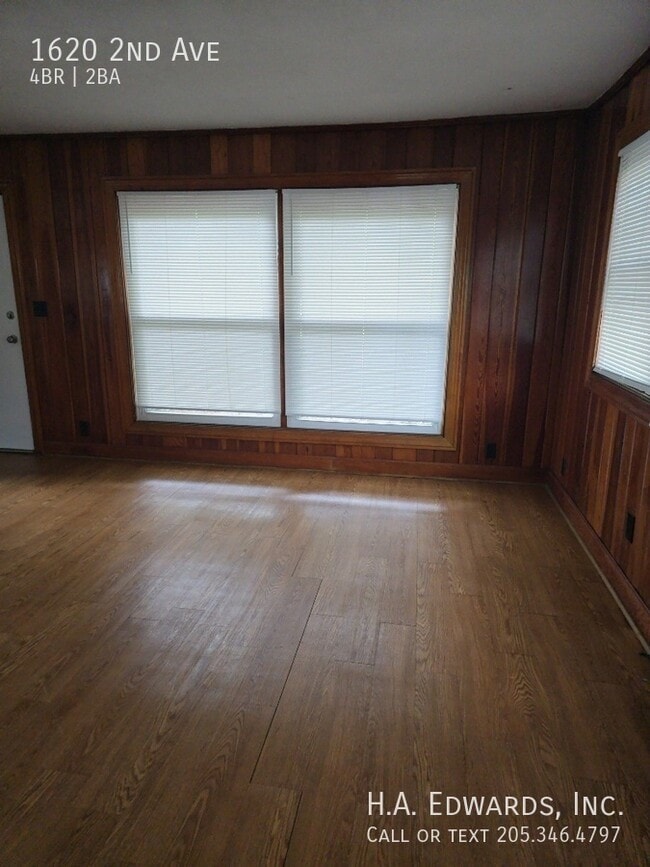 Photo - 1620 2nd Ave