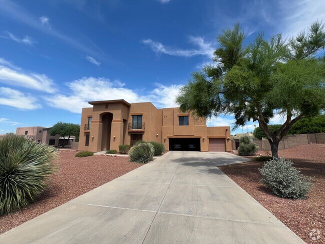Building Photo - Spacious Southwestern 4/5 Bedroom 3 Bath H... Rental