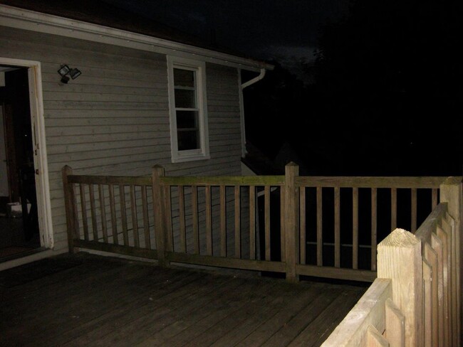 Building Photo - 57 Washington Ave Unit 2