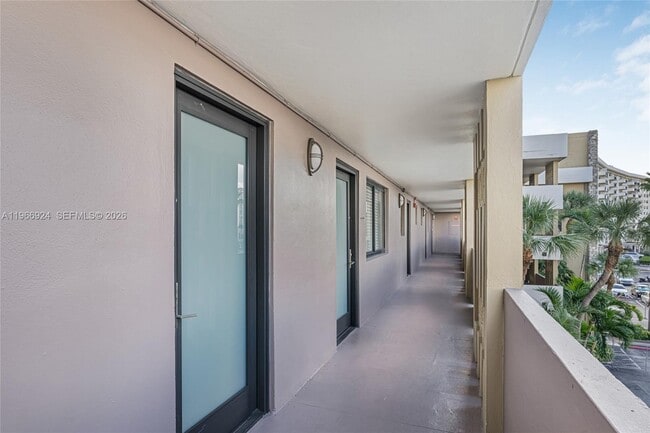 Photo - 301 Golden Isles Dr Unit 403