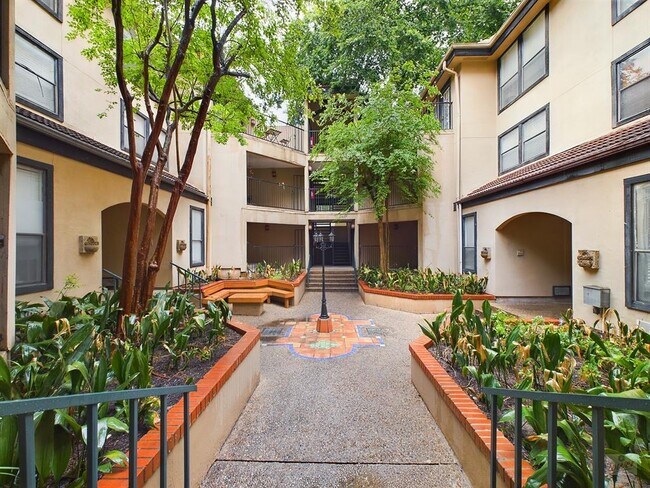Building Photo - 2110 Rio Grande St Unit 301 Rental