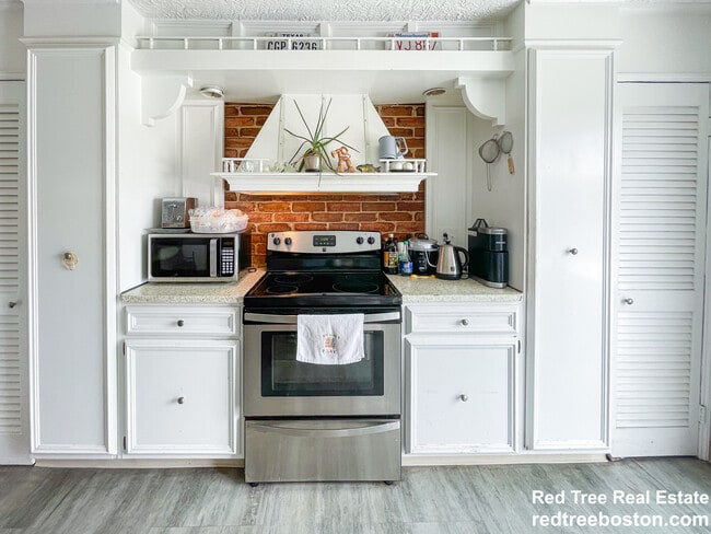 Photo - 75 Magoun Ave