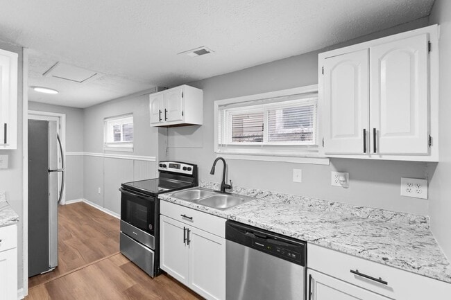 Photo - 2707 Woodland Ave