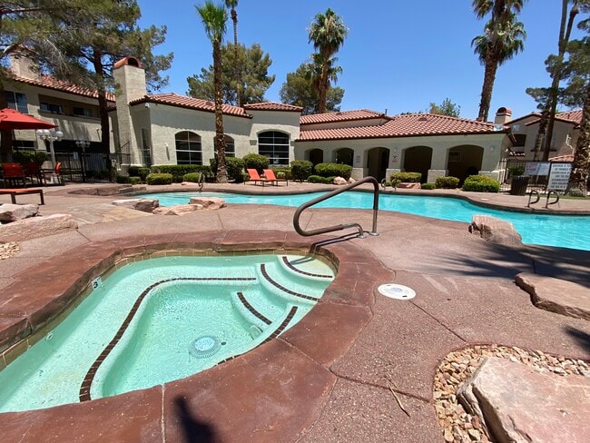 Photo - 2975 Bluegrass Ln Unit 312