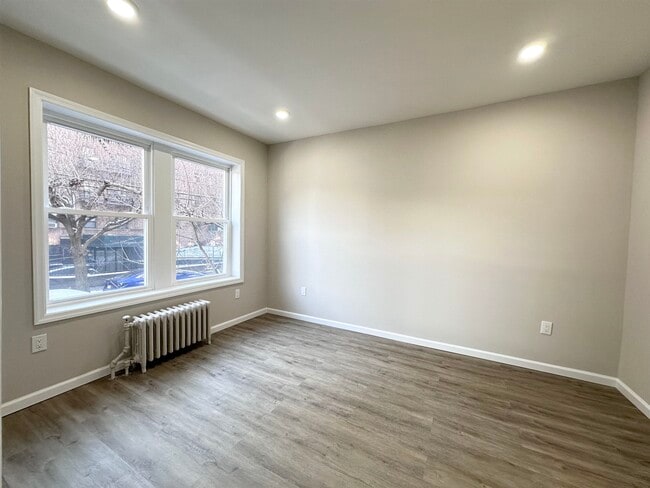 Photo - 160 Vroom St