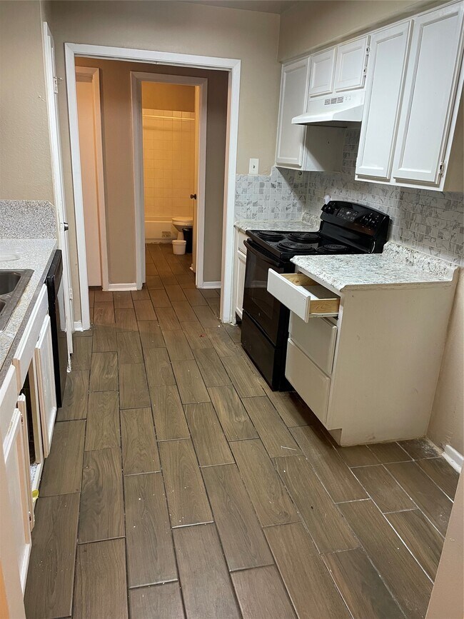 Photo - 12419 Sungate Ln