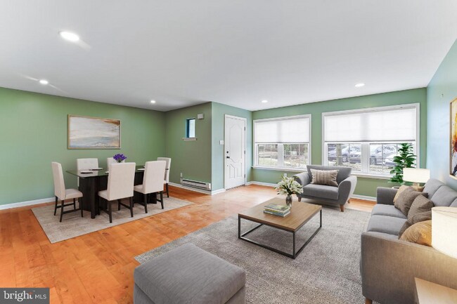 Photo - 200 Stirling Ct
