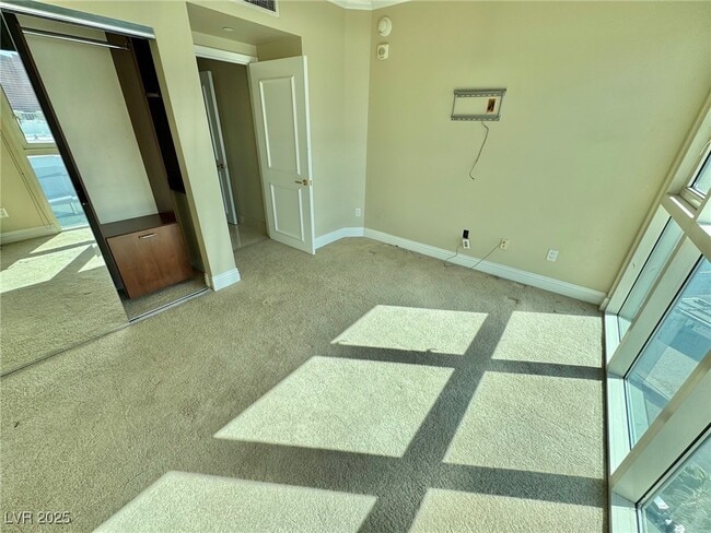 Building Photo - 2857 Paradise Rd Unit 1205 Rental