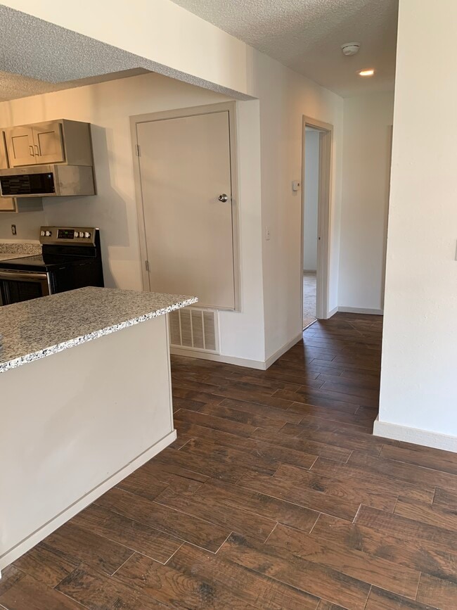 Photo - 518 SE Lee Haven Dr