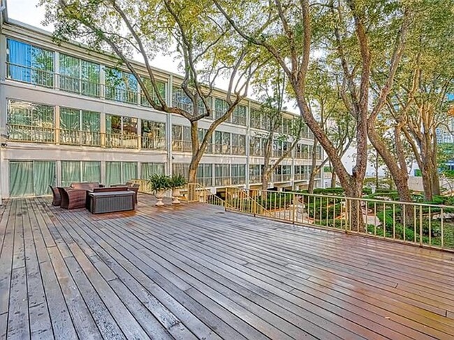 Photo - 5050 Ambassador Way Unidad 314