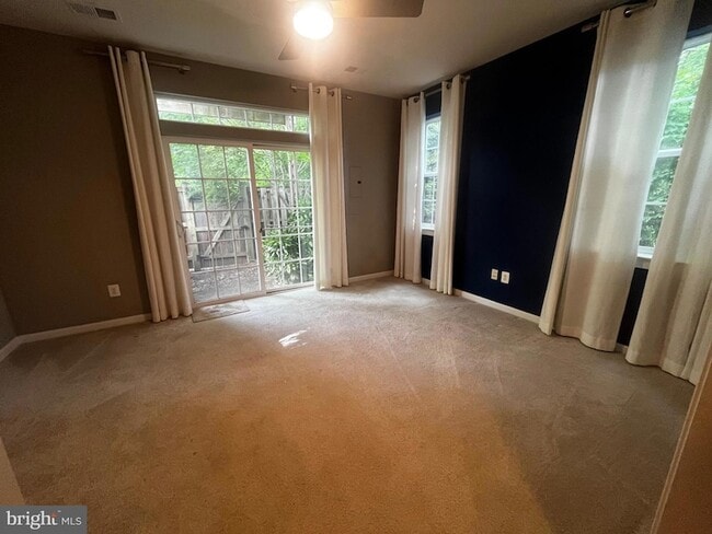 Photo - 8195 Falls Grove Dr