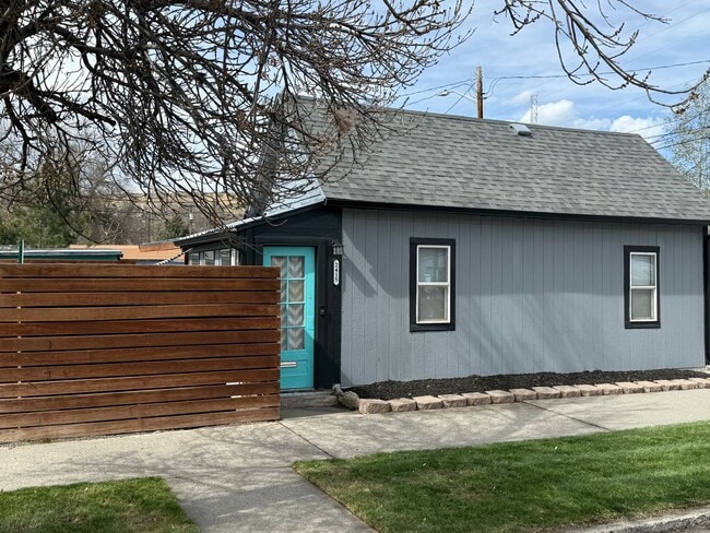 Photo - Charming 1 bed, 1 bath home featuring a fenced yard