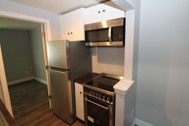 Photo - 1 BR/1BA Condo Available- Cricket Brook (D... Unit 35