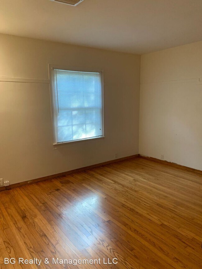 Photo - 2 br, 1 bath House - 127 Adrienne St