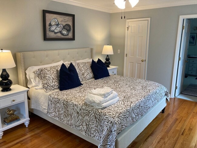Photo - Sullivan's Island Charmer-Fully Furnished