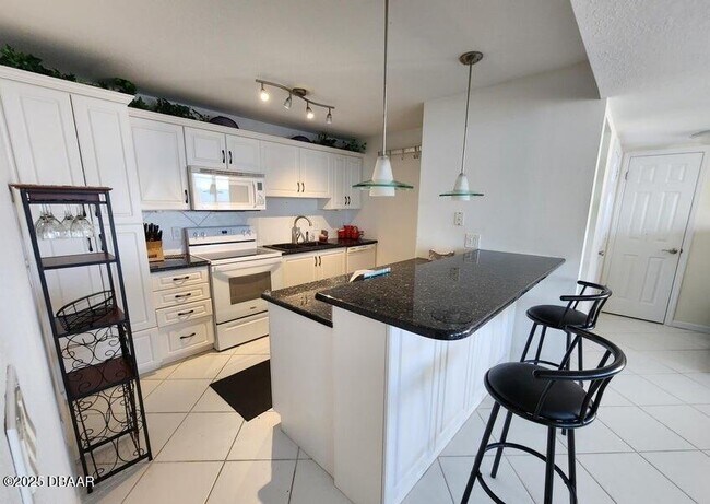 Photo - 2828 N Atlantic Ave Unidad 1404