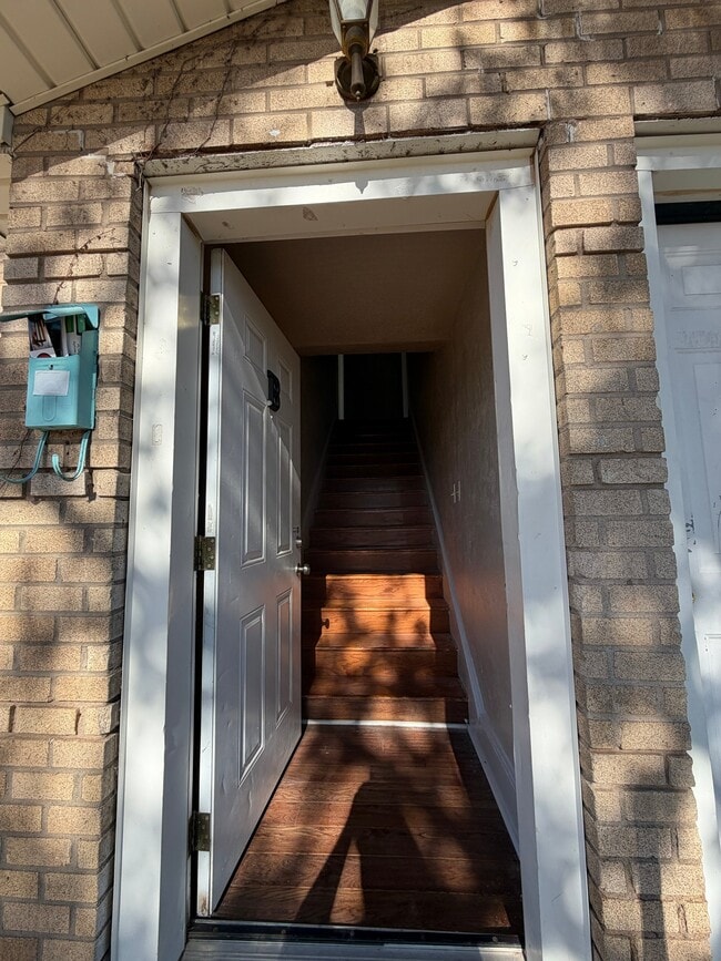 Photo - 2220 S Taylor St Unidad B