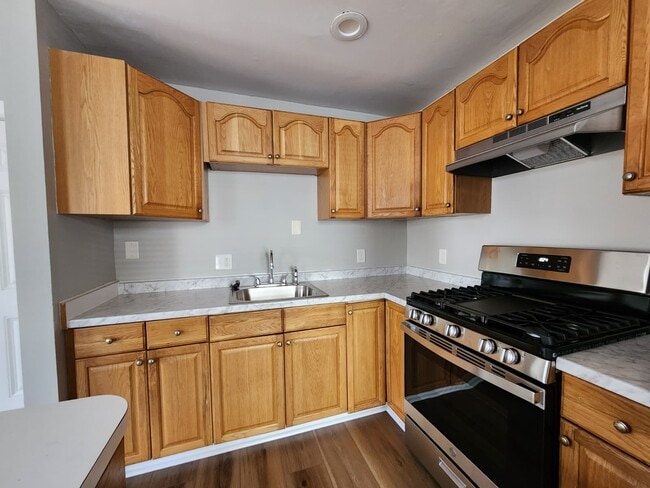 Photo - 425 Huntington St