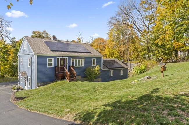 Building Photo - 6 Grove St