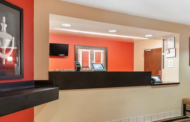 Furnished Studio-Detroit - Sterling Heights
