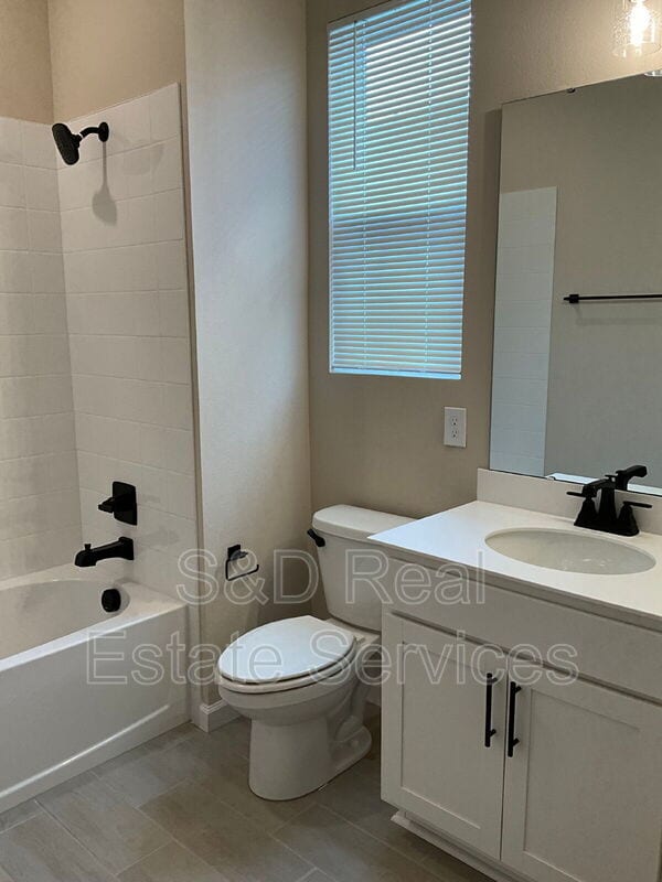 Photo - 807 Ballantyne Dr