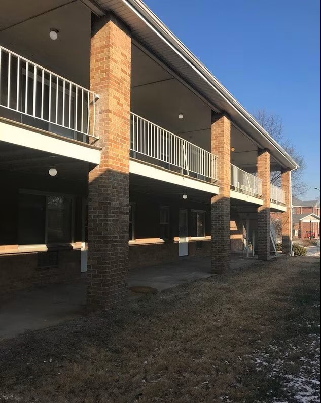 Building Photo - 4623 S Broadway Unit 3