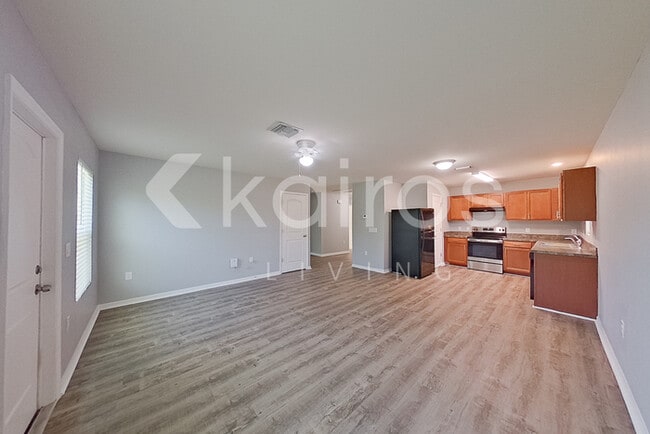 Photo - 305 NE 23rd Terrace