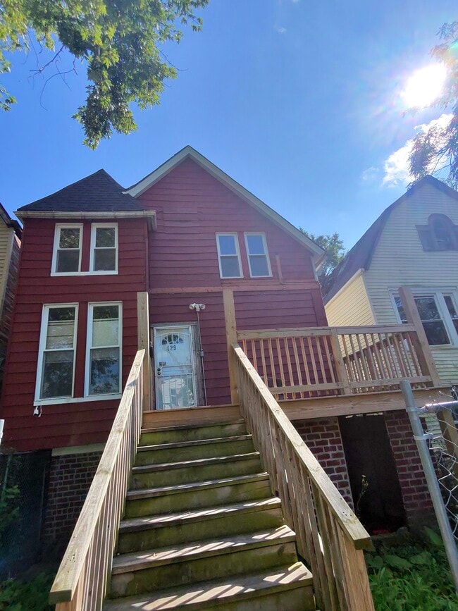 Building Photo - 629 E 92nd Pl Rental