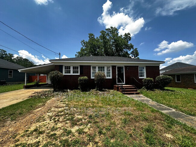 584 N Fayetteville Street - 584 N Fayetteville Street