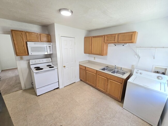 HOME IN HAMPTON FOR RENT!