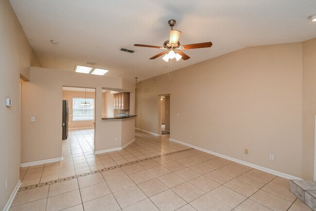 Photo - 7835 Longhorn Cir E