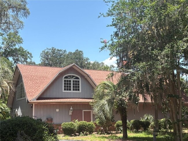 Building Photo - 976 SW Hamlet Cir