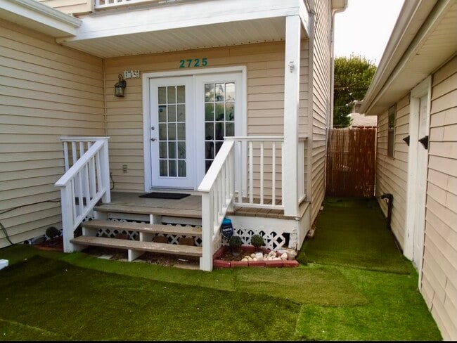 Photo - 2725 42nd St