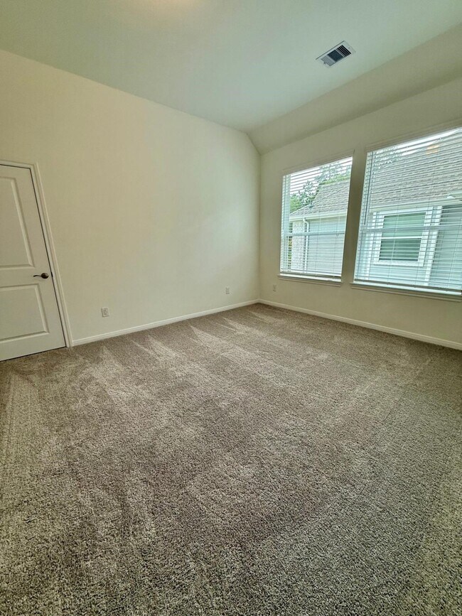 Photo - 216 Cider Gum Pl