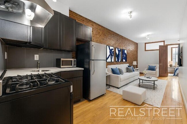 Building Photo - 3 bedroom in BROOKLYN NY 11206 Unit 1R